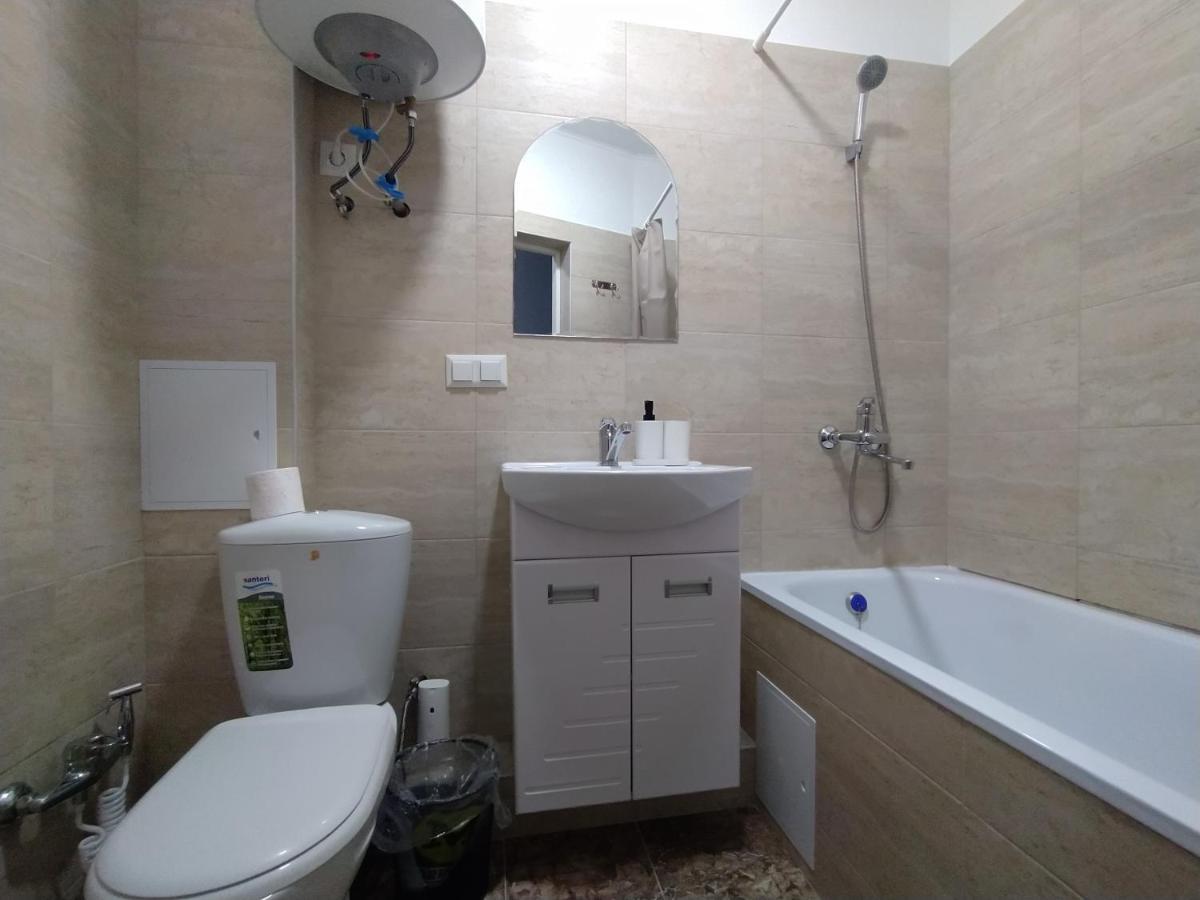 Apartament Aura On Sydykova Street 290 Biszkek Zewnętrze zdjęcie